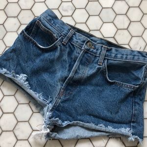 cut off demin shorts